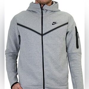 Nike sports tech zip up